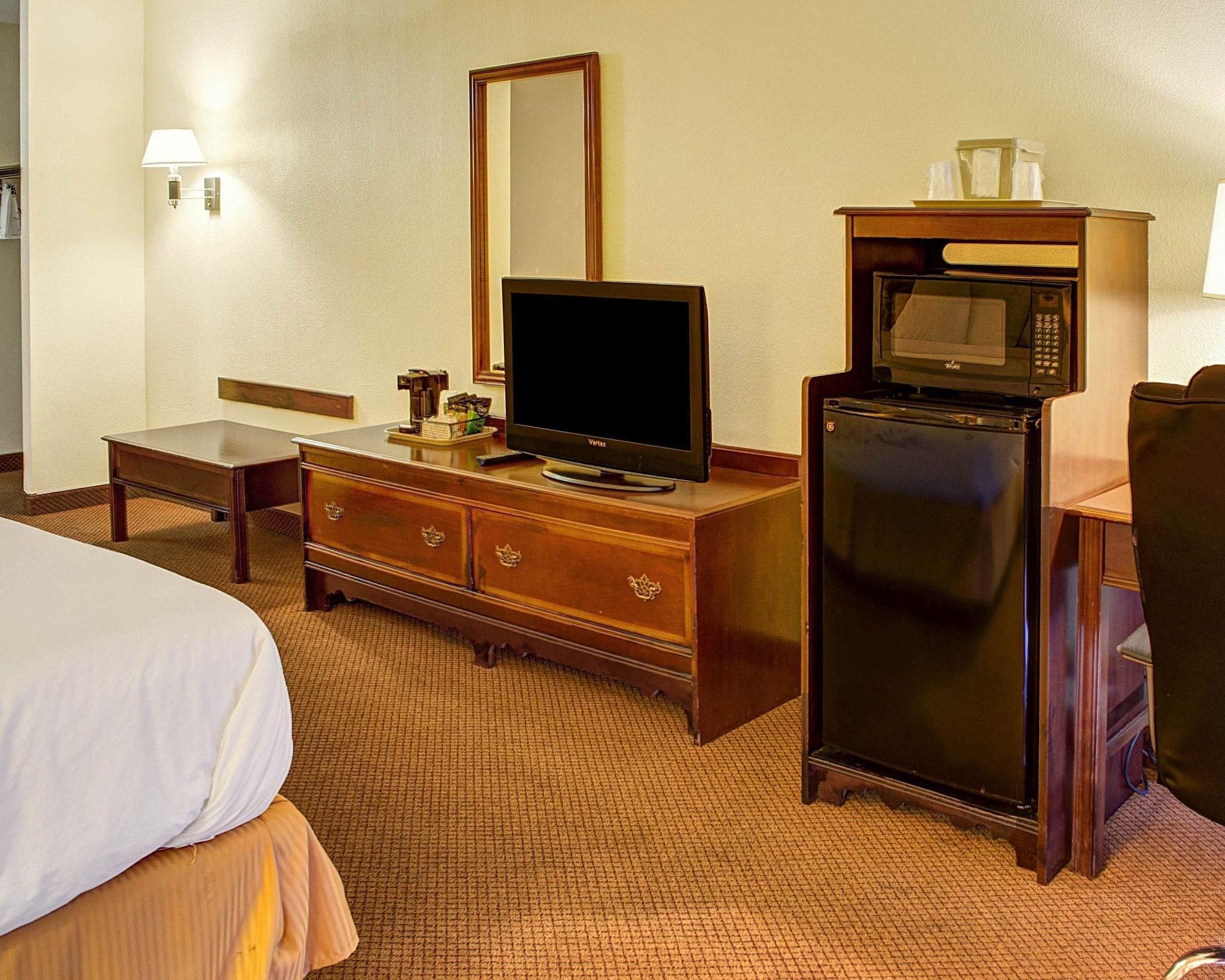 Quality Inn North Yellow Tavern Kültér fotó