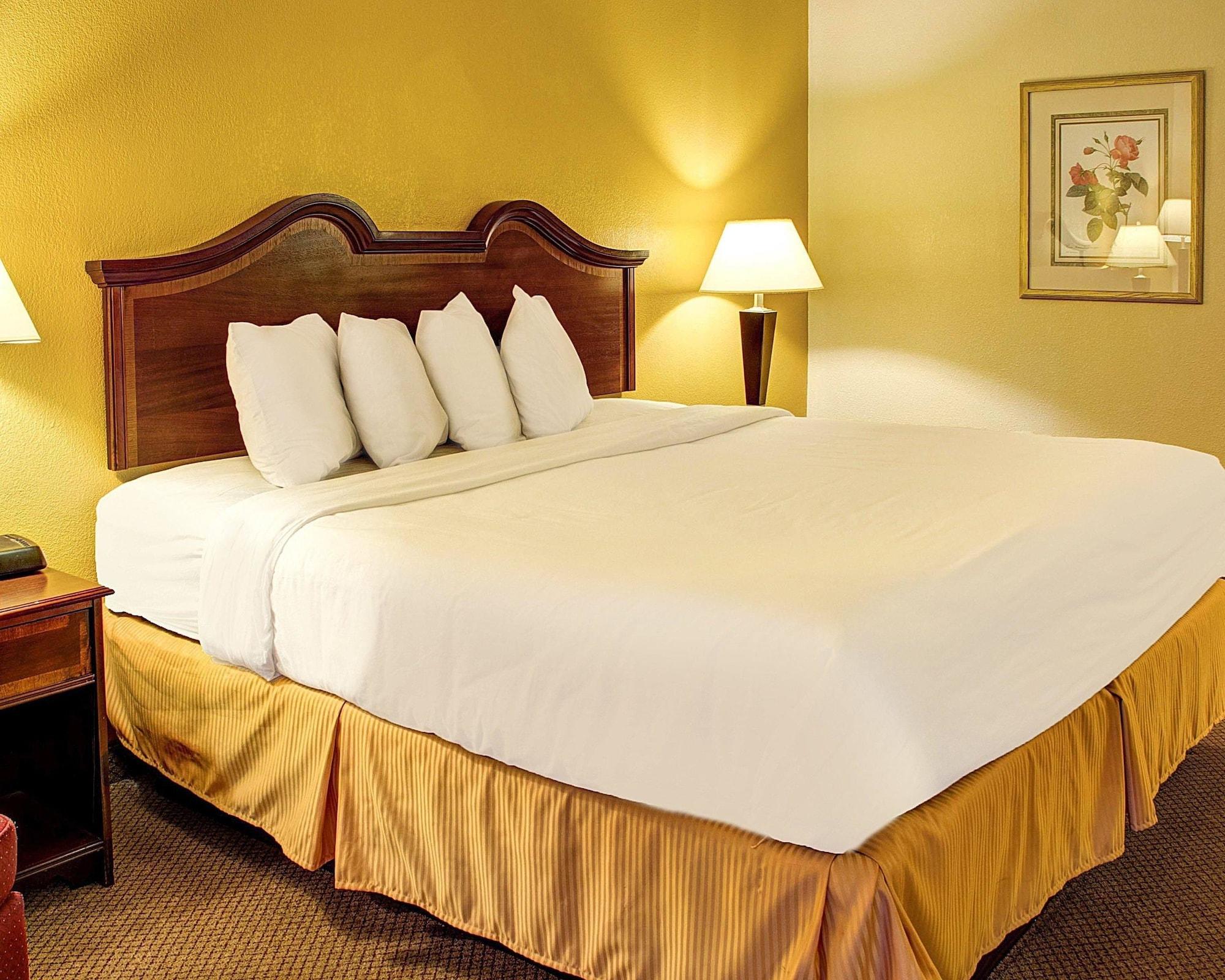 Quality Inn North Yellow Tavern Kültér fotó