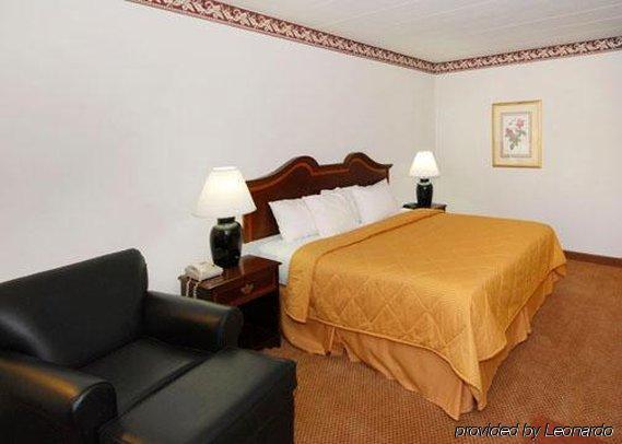 Quality Inn North Yellow Tavern Szoba fotó