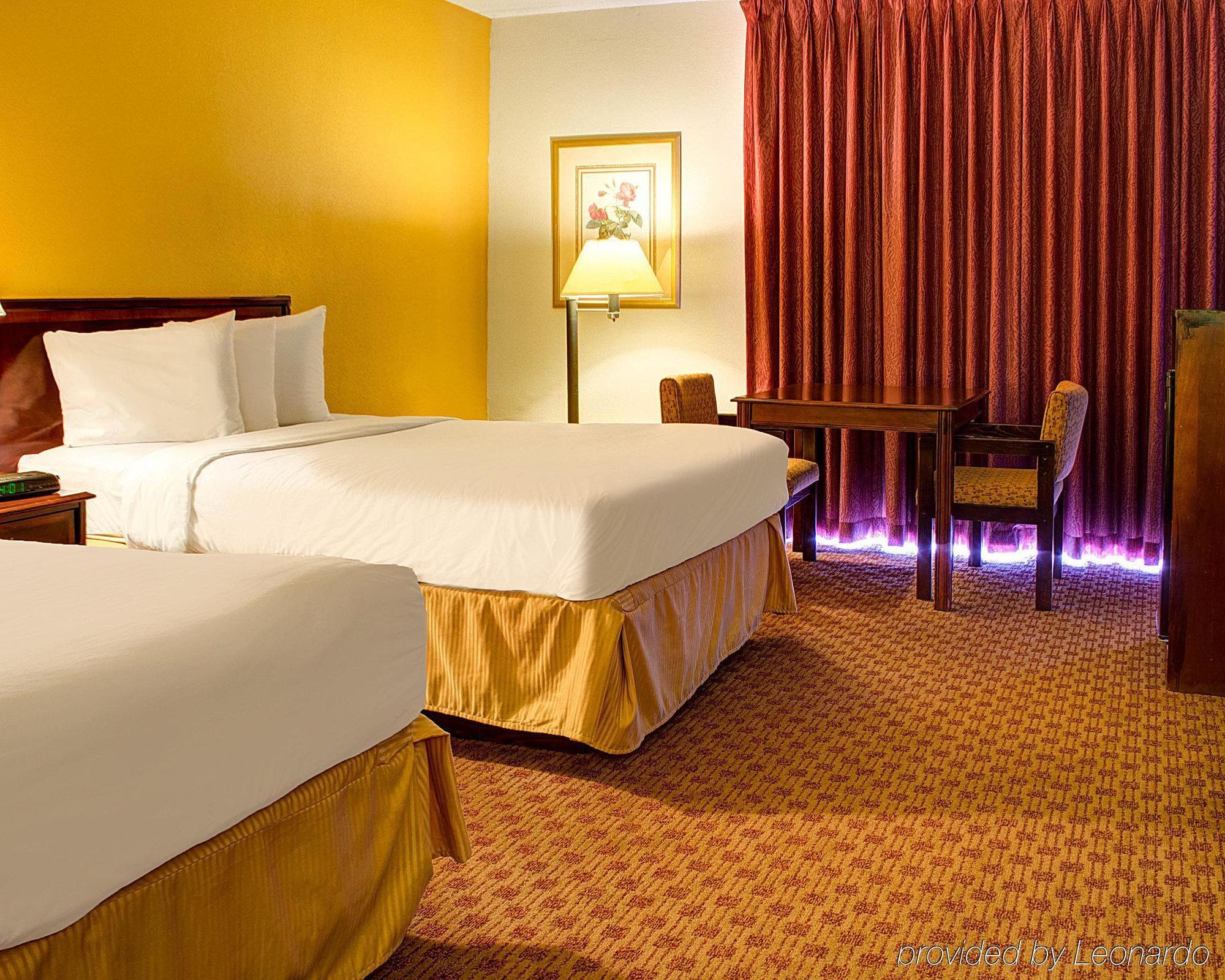 Quality Inn North Yellow Tavern Kültér fotó